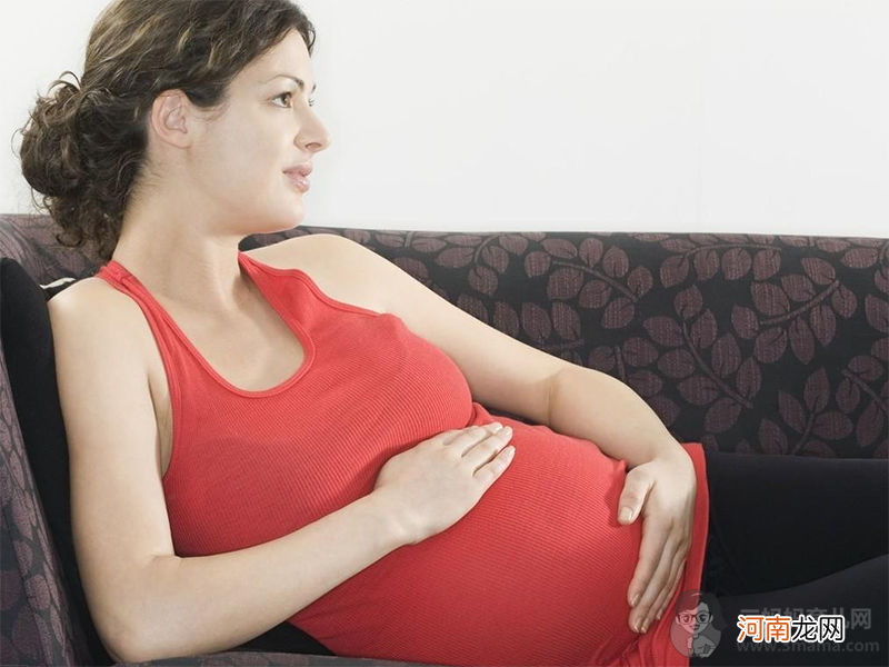 孕中期肚子硬硬的,是怎么回事？