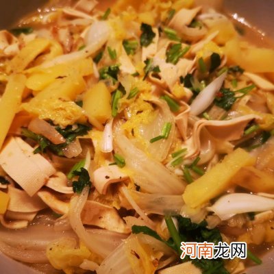 白菜土豆炖干豆腐 土豆炖白菜