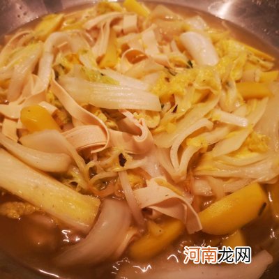 白菜土豆炖干豆腐 土豆炖白菜