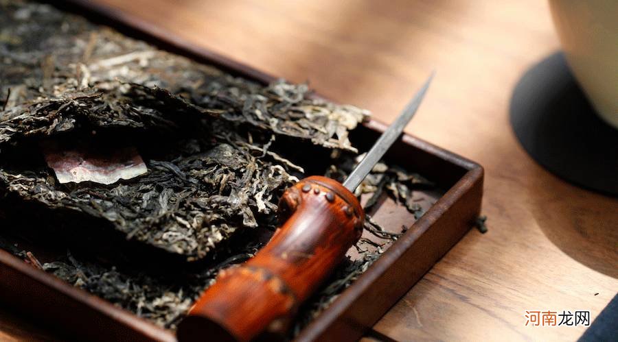 普洱茶怎么开饼,手把手教程