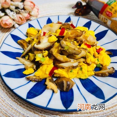 香菇炒鸡蛋的做法