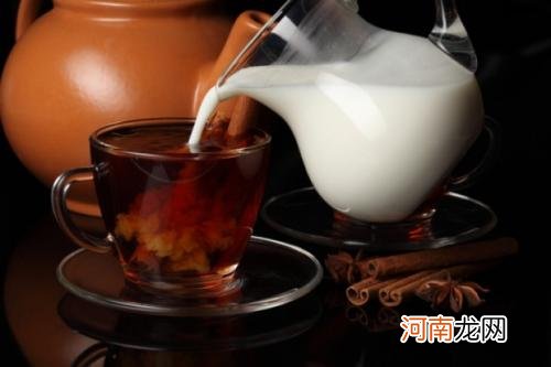 普洱茶制作的奶茶 普洱奶茶的比例