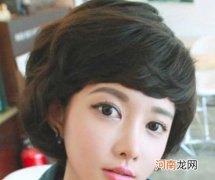2015流行学生卖萌短发蘑菇头发型