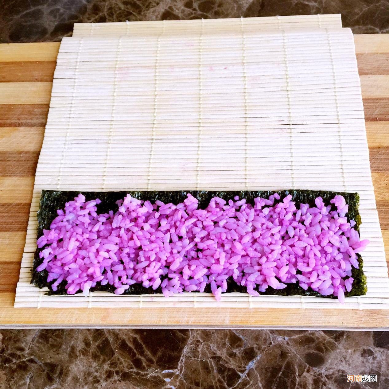 紫菜包饭的描述 紫菜包饭饭团的做法和材料