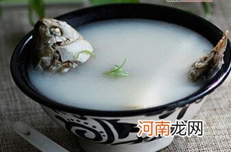 哺乳期下奶食谱：奶汁鲫鱼汤