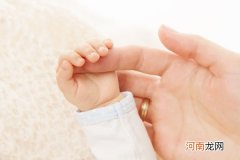 未满月的婴儿可以剪指甲吗 可千万别这么做！