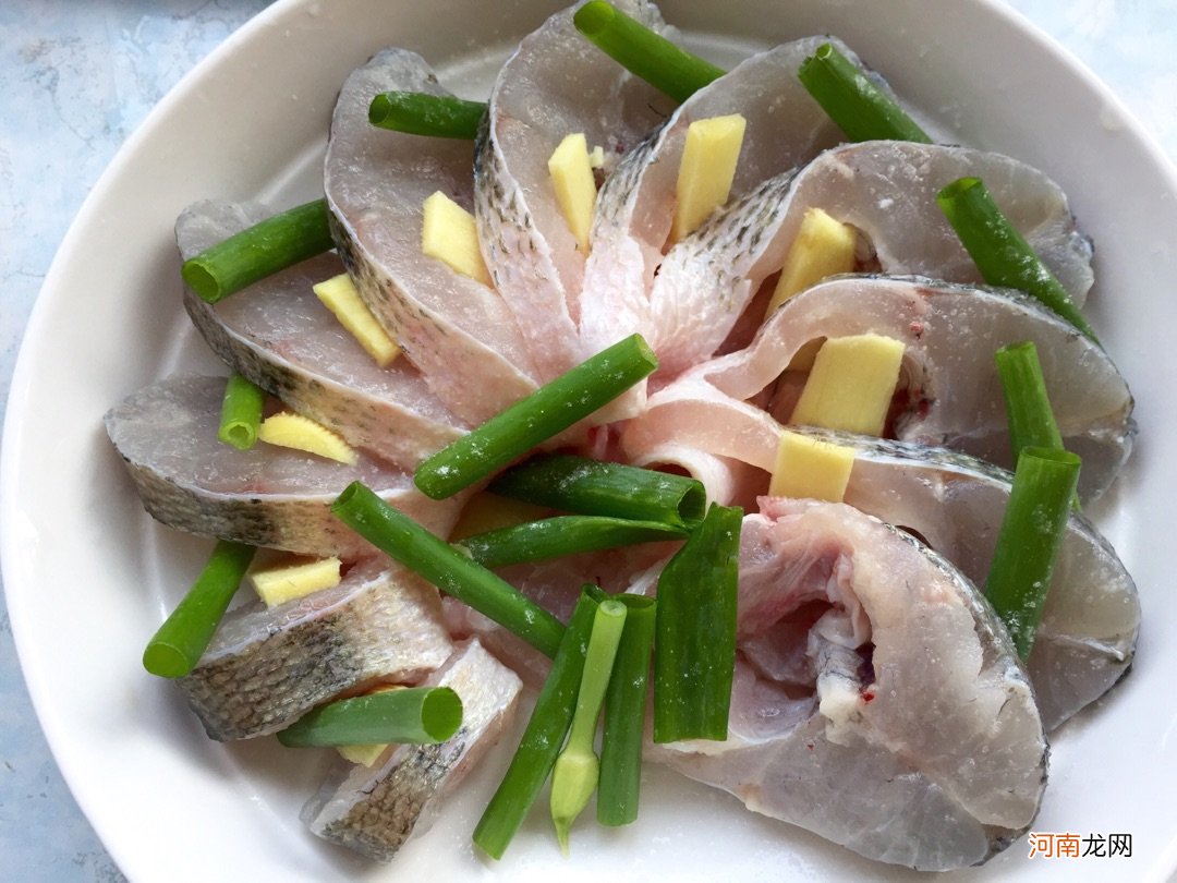 美味又营养的清蒸鲈鱼片的做法 卢鱼片清蒸的做法