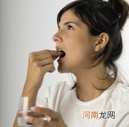 服避孕药时女性慎吃柚