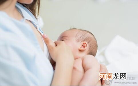 孕妇中期流奶水正常吗