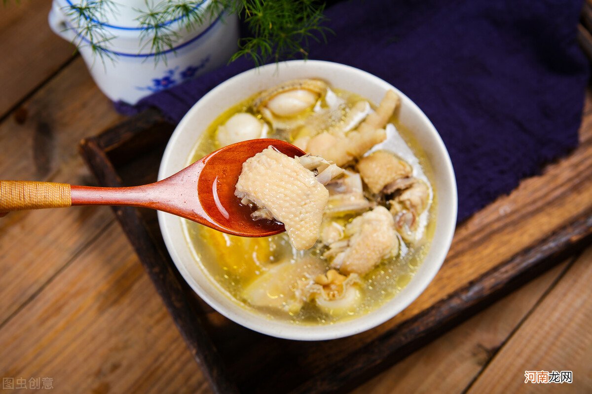 清炖老母鸡汤的做法 最正宗的清炖鸡汤的做法