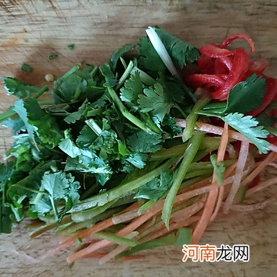 炝拌土豆丝这样做更好吃 炝土豆丝的家常做法