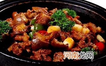 红烧狗肉色泽酱红肉块酥烂 红烧狗肉的做法及配料