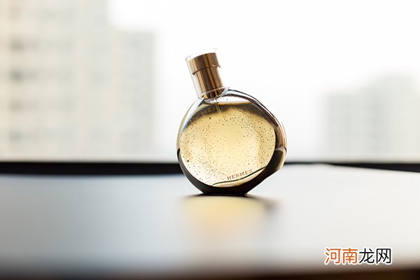 哺乳期喷香水好吗 崔玉涛提醒必须避免