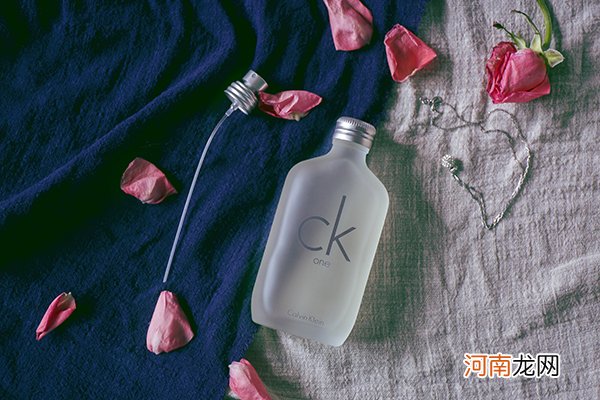 哺乳期喷香水好吗 崔玉涛提醒必须避免