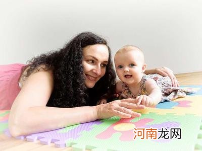 四个月母乳有点黄是怎么回事