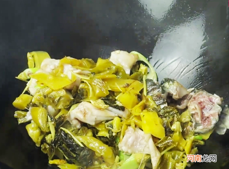 做酸菜鱼腌制鱼片是关键 酸菜鱼片怎么做