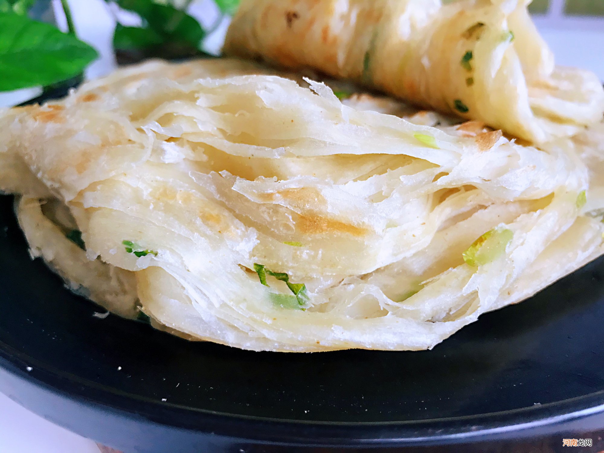 葱花饼好吃的做法 葱花饼怎么制作