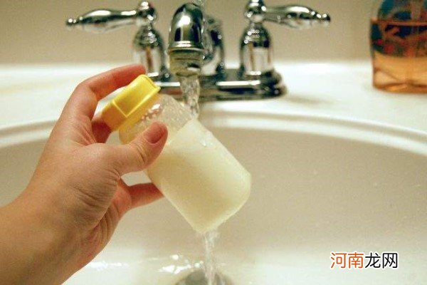 母乳怎样解冻给宝宝吃 最快速正确的母乳解冻方法