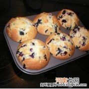 儿童食谱饼类：蓝莓松饼
