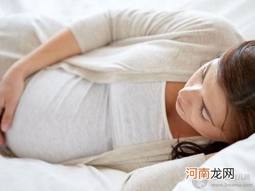 孕晚期腰背疼痛肿么办 如何缓解孕期腰疼