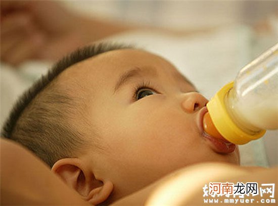 宝宝不喜欢吃奶瓶 妈妈可通过这些方式让宝宝接受奶瓶