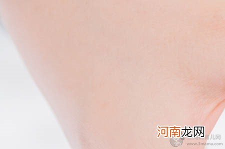 宝宝头型睡偏了怎么办?如何让宝宝拥有好头型?