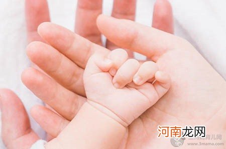宝宝头型睡偏了怎么办?如何让宝宝拥有好头型?