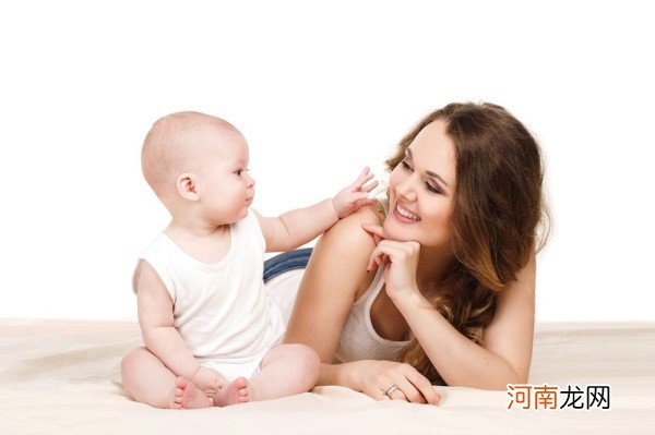 母乳宝宝夏天要喂水吗 有了这些情况宝宝就要补水