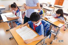 小学生要不要补课 教育专家点透本质别再傻傻补课了