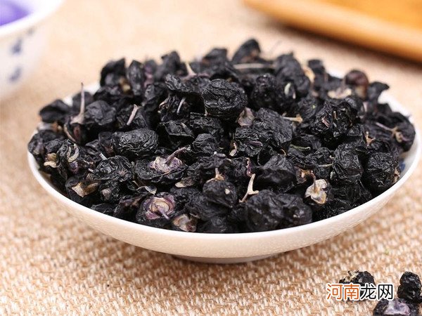 黑枸杞子泡茶喝有什么好处 黑枸杞泡茶有什么作用与功效