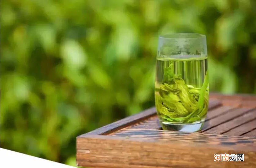 绿茶叶泡脚的功效与作用 绿茶叶泡脚最佳养生方式