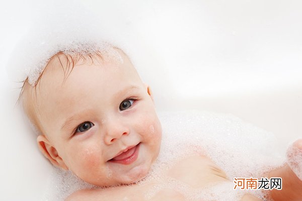 初生婴儿多久洗一次澡 初生婴儿洗澡太频反倒不好
