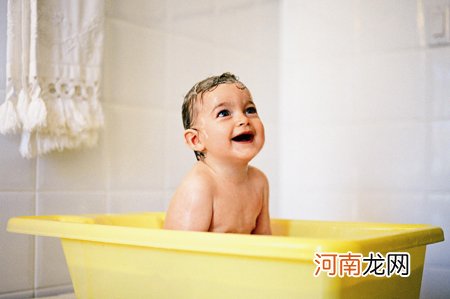 新生儿洗澡水温多少最适宜