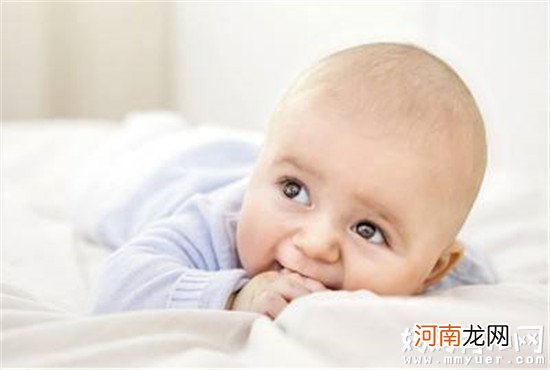 宝宝发烧期间禁忌多 宝宝发烧可以洗头吗