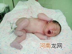 早产儿背负三重“营养债”