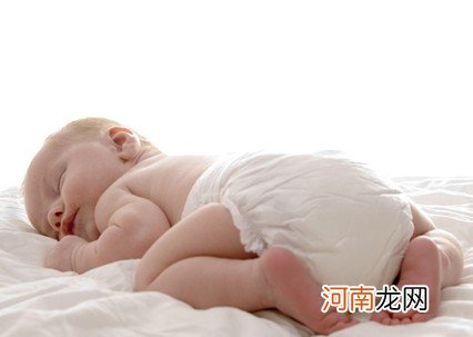 八种睡相告诉你宝宝的健康状况
