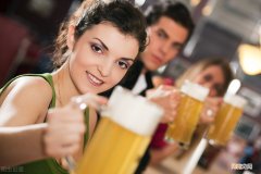 爱喝酒的女人不值得娶 爱喝酒的女人性格解析
