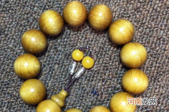 金丝楠木手串盘玩方法 金丝楠木辟邪还是招邪