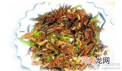 一岁半宝宝食谱：肉末炒茄丝