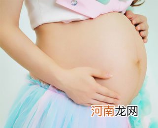 孕晚期 ：胎动看男女