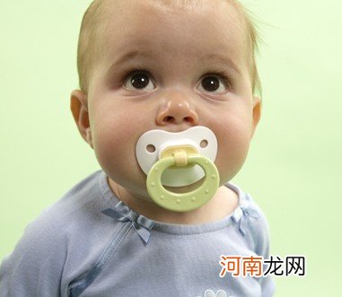 婴儿需要使用安抚奶嘴吗