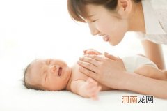 10种方法抚慰婴儿腹绞痛