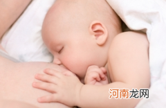 如何纠正宝宝吃奶就睡觉的毛病
