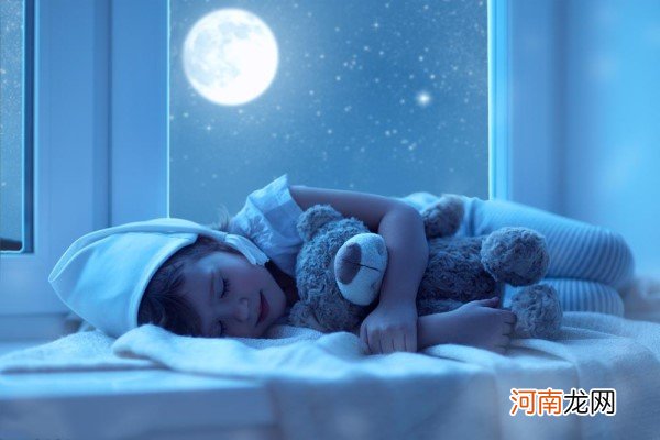 宝宝分床睡的最佳年龄 聪明的父母都会选择这个时间