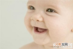 宝宝单眼皮变双眼皮的秘密 眼皮是单是双永远基因说了算