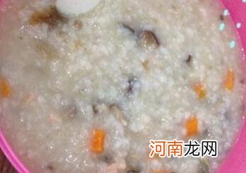 儿童食谱粥类：香菇胡萝卜肉肠粥