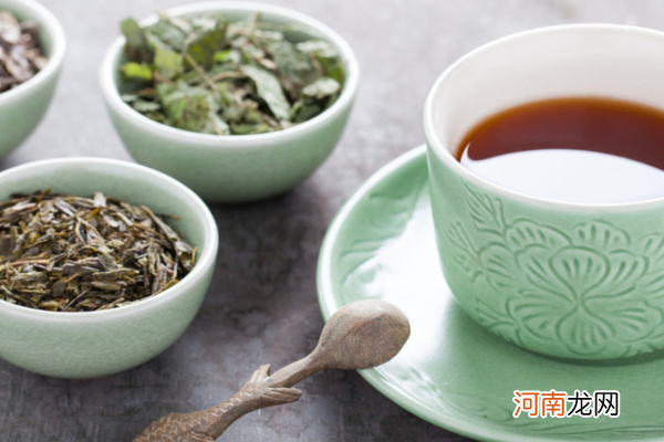 血脂高适合喝绿茶还是红茶