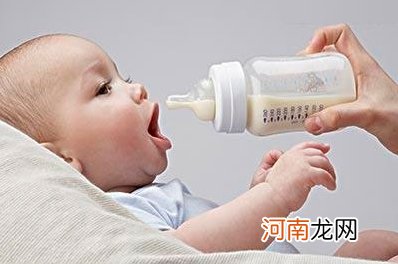 刚出生的宝宝频繁喝奶是否正常