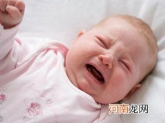 新生儿夜里总是哭闹怎么办