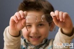 别闯误区了！小孩近视能恢复吗主要看两点